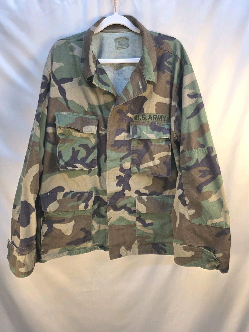 Vintage U.S. Army Men's Large Short Woodland Camouflage Battle Dress(BDU) Jacket